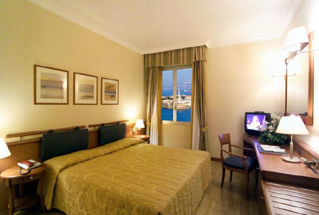 Hotel Dello Stretto Messina Exteriör bild